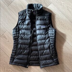 Patagonia Midnight Black Quilted Vest - Women’s XS